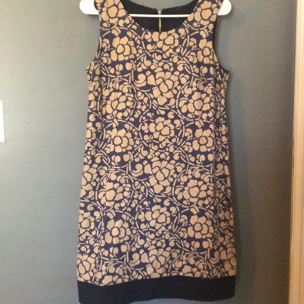 Floral patterned shift dress